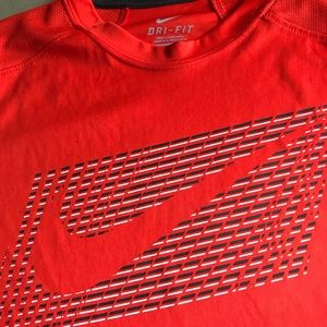 Boys L Nike Dri Fit Short Sleeve
